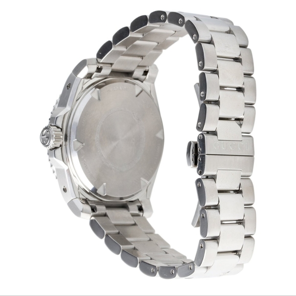 Authentic Gucci Dive Watch 42MM - Picture 4 of 8